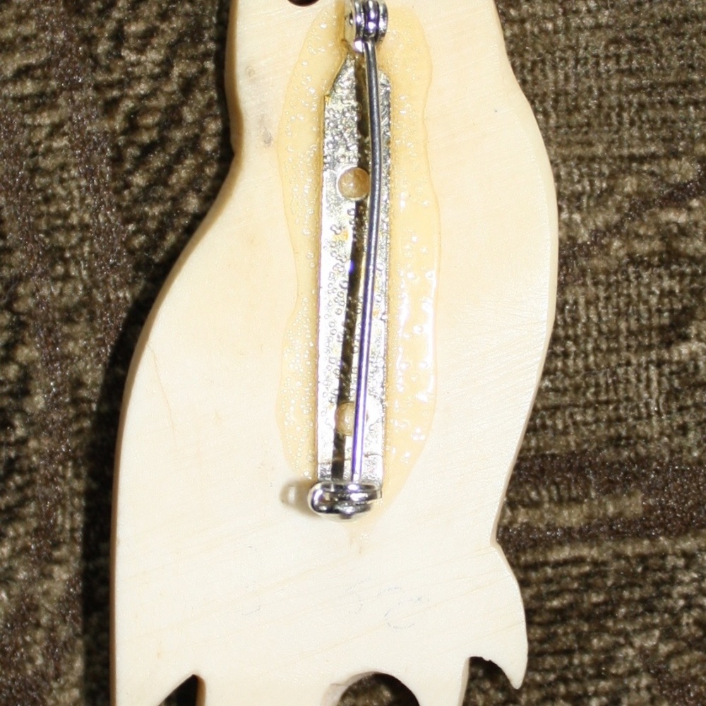 Bone Owl Pin - Picture 7 of 7